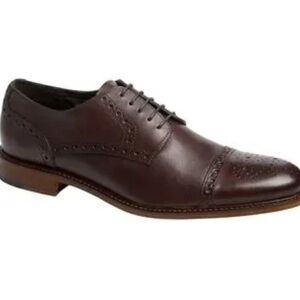 Size 10 Joseph Abboud leather wingtip Oxford shoes in excellent condition​